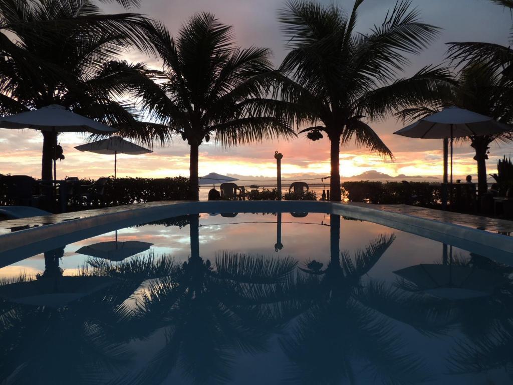 Pousada Coracao Da Ilha อิลลาโดเมล ภายนอก รูปภาพ